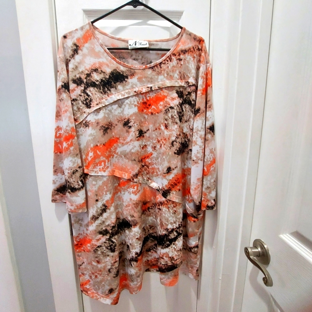 N Touch top Round Neckline Orange White Black Size XL